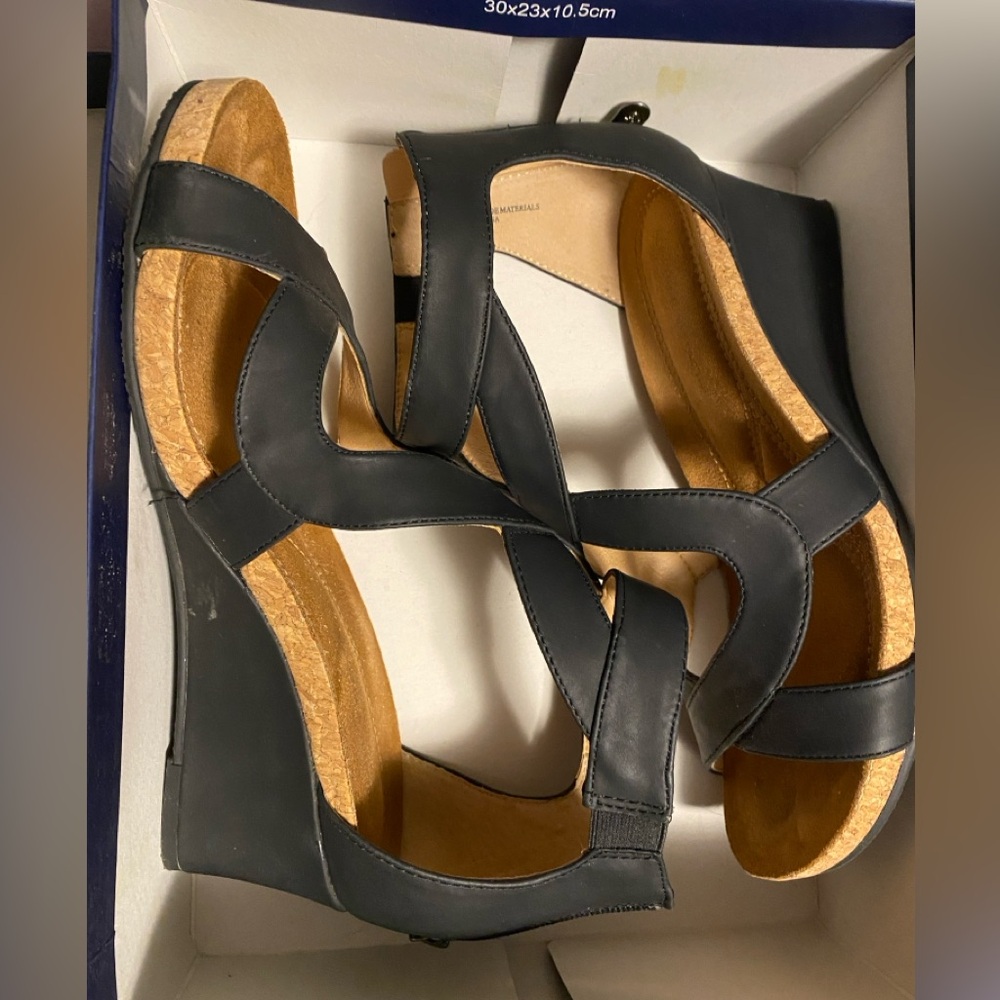 Black strappy wedge